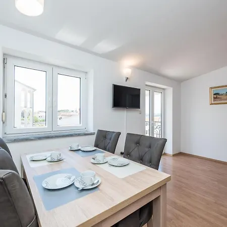 Mihaela Appartement *