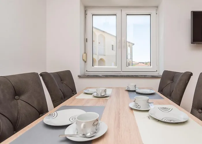 Mihaela شقة تروغير