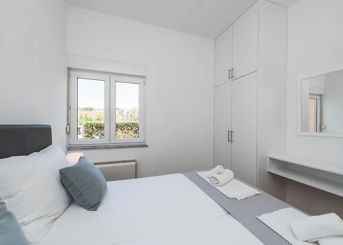 Mihaela شقة تروغير