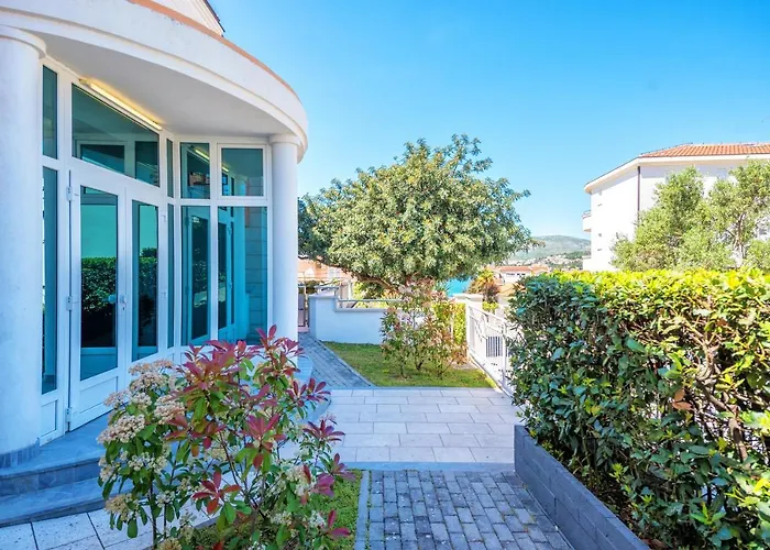 Mihaela * تروغير