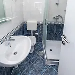 Mihaela Appartement *