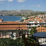 Mihaela Appartement *