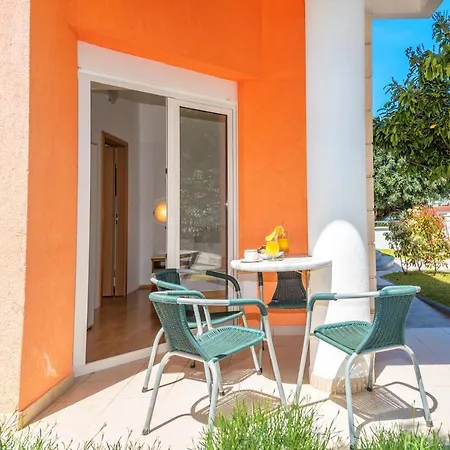 Mihaela Appartement *
